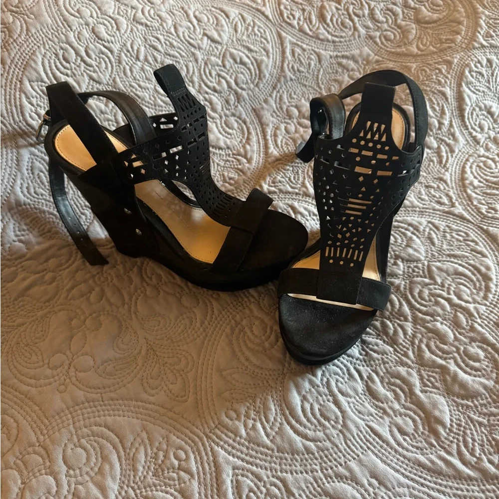 Gianni Bini Black Laser-Cut Wedge Sandals - Picture 1 of 3